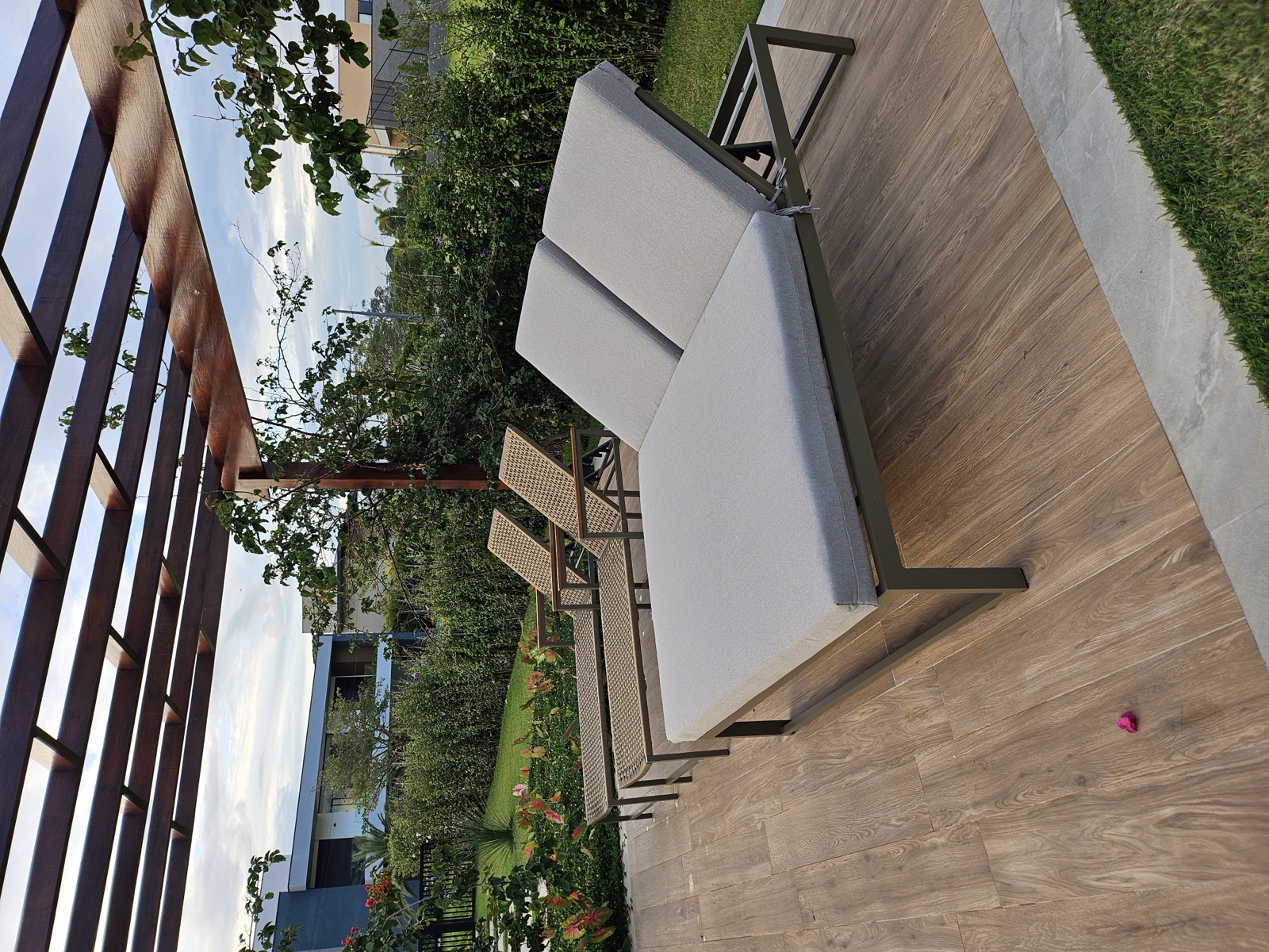 Cómo limpiar y cuidar los muebles de exterior
